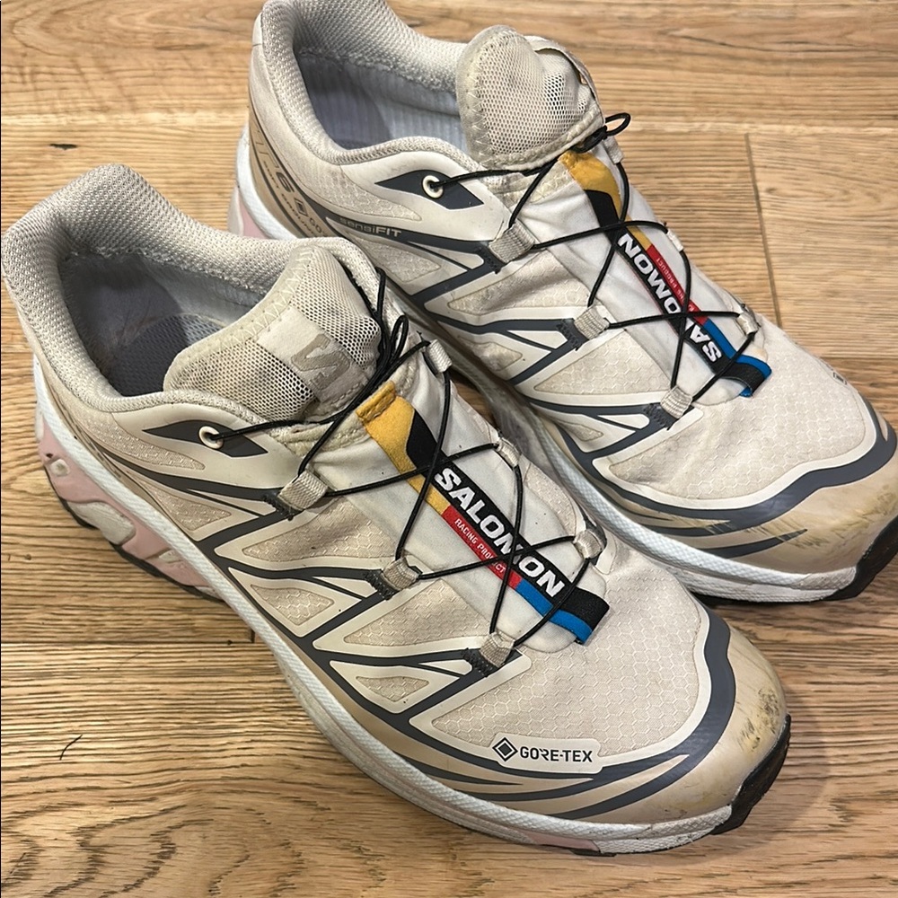 Salomon Women's Trail Running Shoes - Cream and Gray